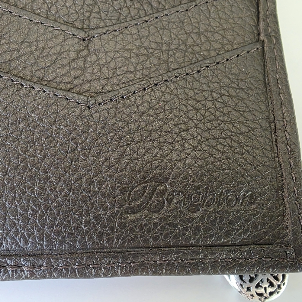 Brighton Ferrara Folio Wallet Pebbled Gray Leather Medallion Accent- Like New - Picture 9 of 13